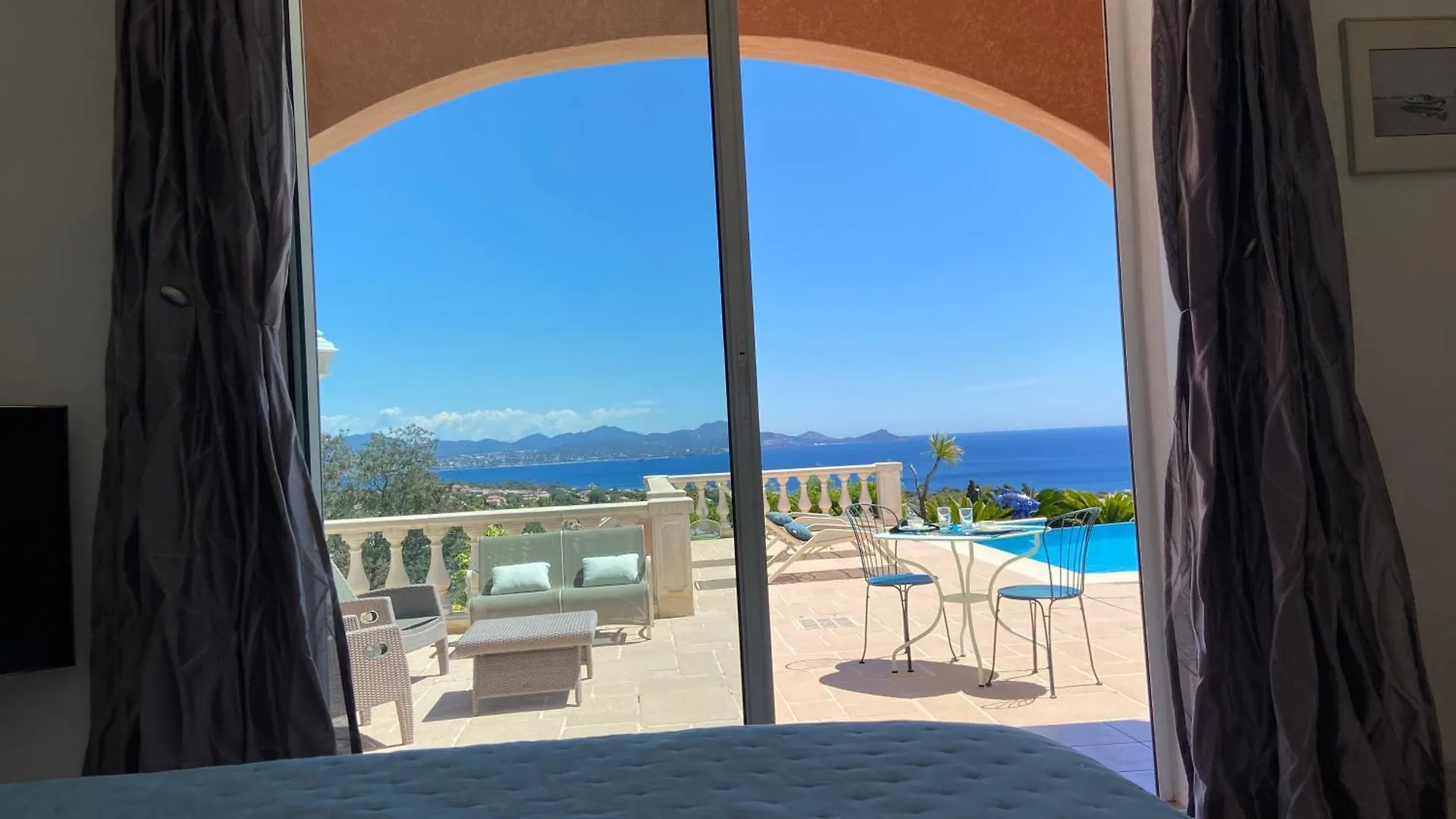 Chambre D'Hote, Vue Mer Exceptionnelle, A 5 Minutes De La Mer Roquebrune-sur-Argens 0*,  France